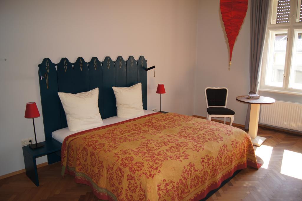Altstadthaus Cityappartements Грац Номер фото